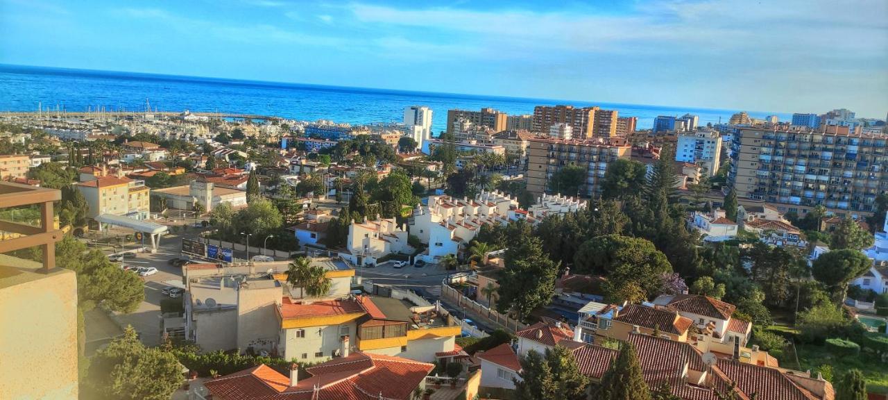 דירות טורמולינוס Apartamento Con Vistas Al Mar En Puerto Marina מראה חיצוני תמונה